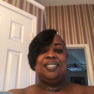 Meet your Posher, Debra